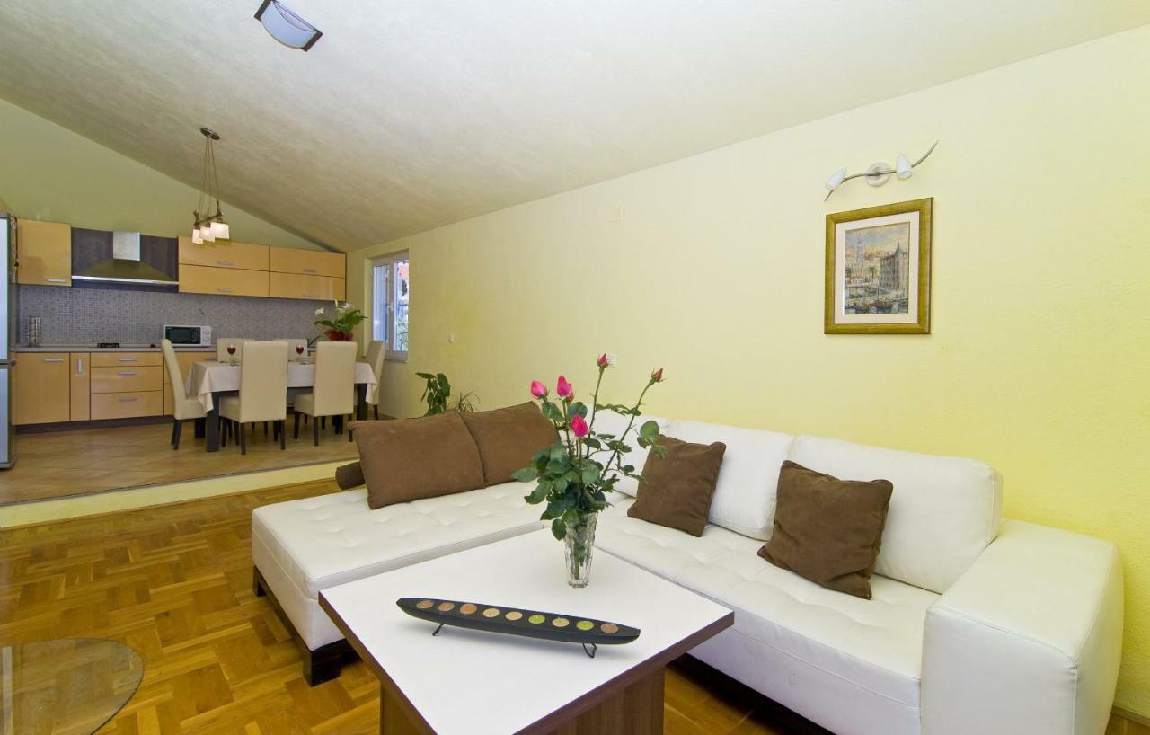 Apartment Mihanovic Žrnovnica Zewnętrze zdjęcie