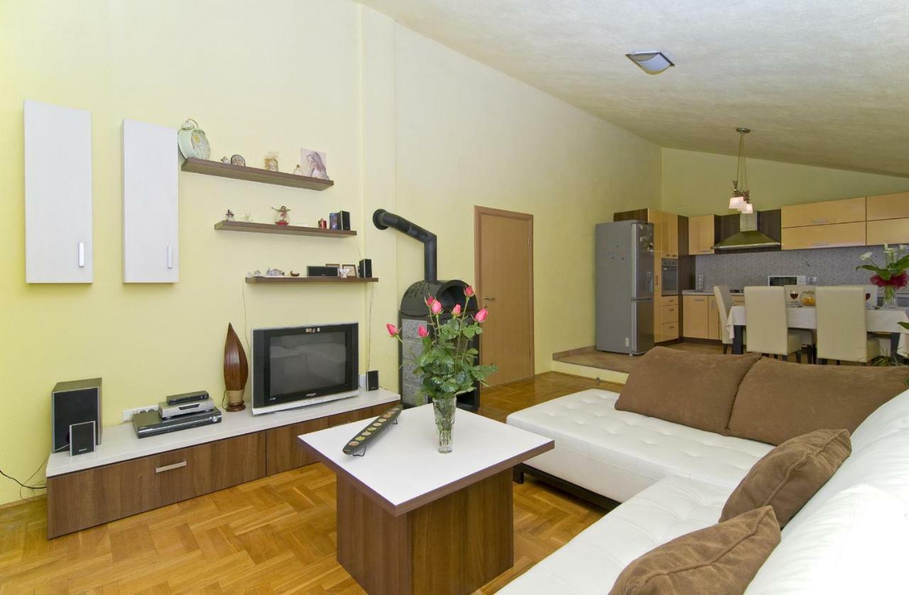 Apartment Mihanovic Žrnovnica Zewnętrze zdjęcie